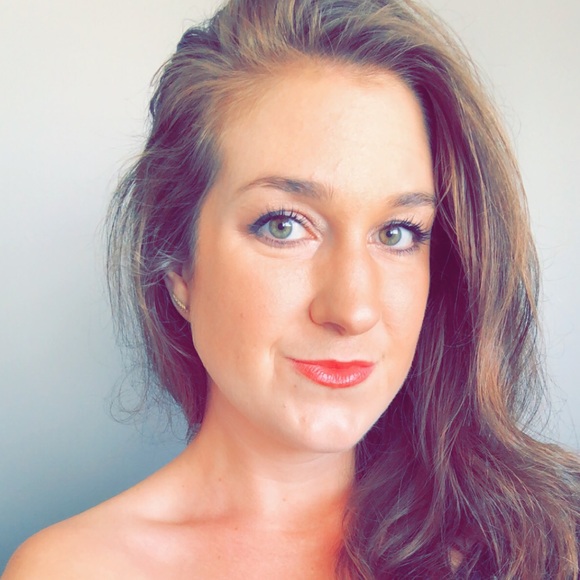 Meet your Posher, Kirsten - Picture 1 of 1